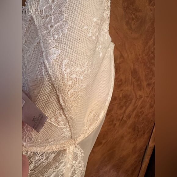 Victoria’s Secret ivory lace up corset bustier with crystal details NWT - Picture 4 of 9